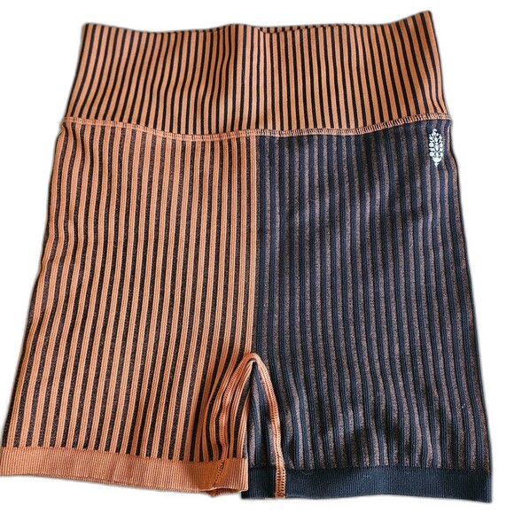 Free People Movement Stripe Mixing Shorts Black Size XS Activewear  Stay active - Picture 3 of 5